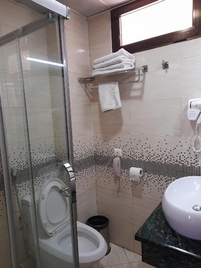 Rahnile Hotel บาเฮอร์ดาร์ ภายนอก รูปภาพ