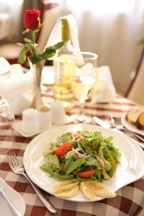 Rahnile Hotel บาเฮอร์ดาร์ ภายนอก รูปภาพ
