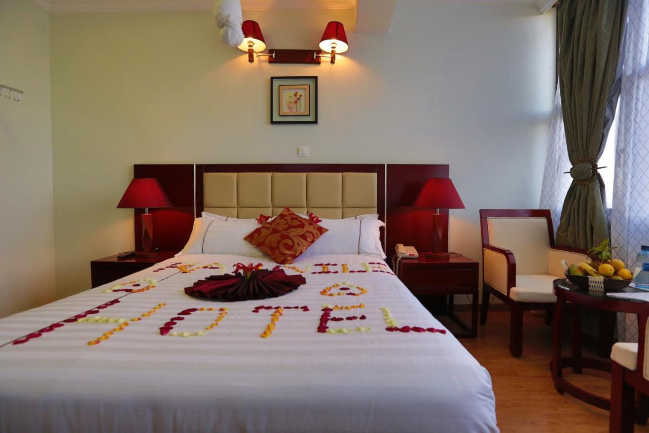 Rahnile Hotel บาเฮอร์ดาร์ ภายนอก รูปภาพ