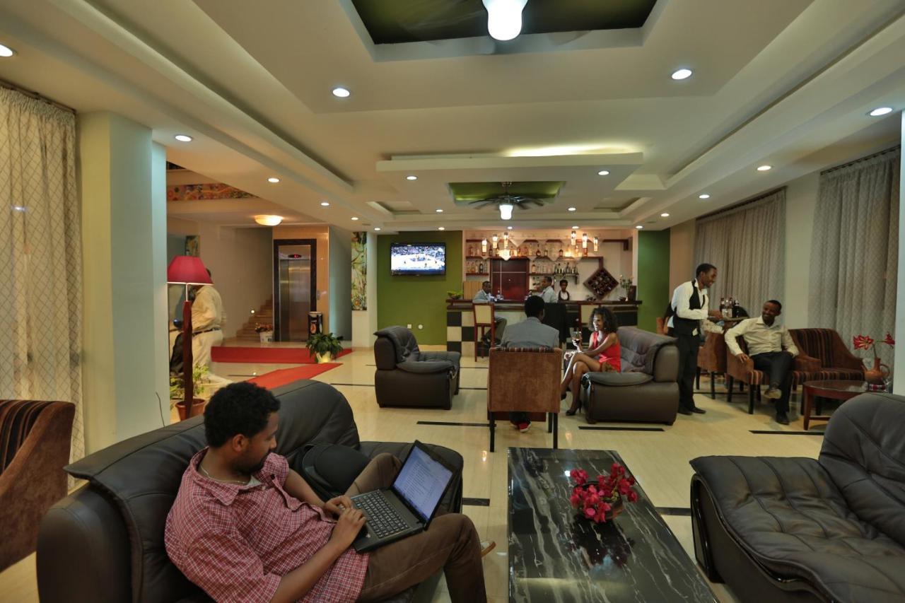 Rahnile Hotel บาเฮอร์ดาร์ ภายนอก รูปภาพ