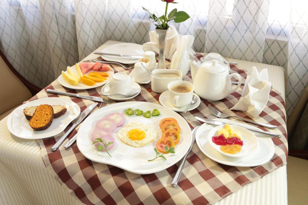 Rahnile Hotel บาเฮอร์ดาร์ ภายนอก รูปภาพ