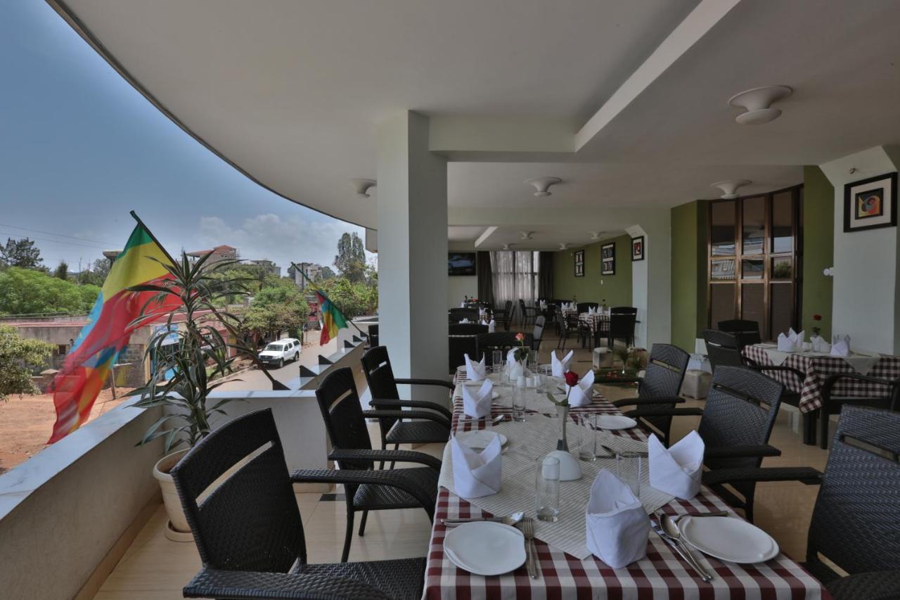 Rahnile Hotel บาเฮอร์ดาร์ ภายนอก รูปภาพ